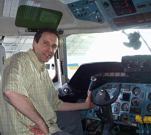 An 124 cockpit